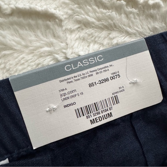 NEW Liz Claiborne Navy Linen Crop Capris | Size: M - Picture 8 of 8